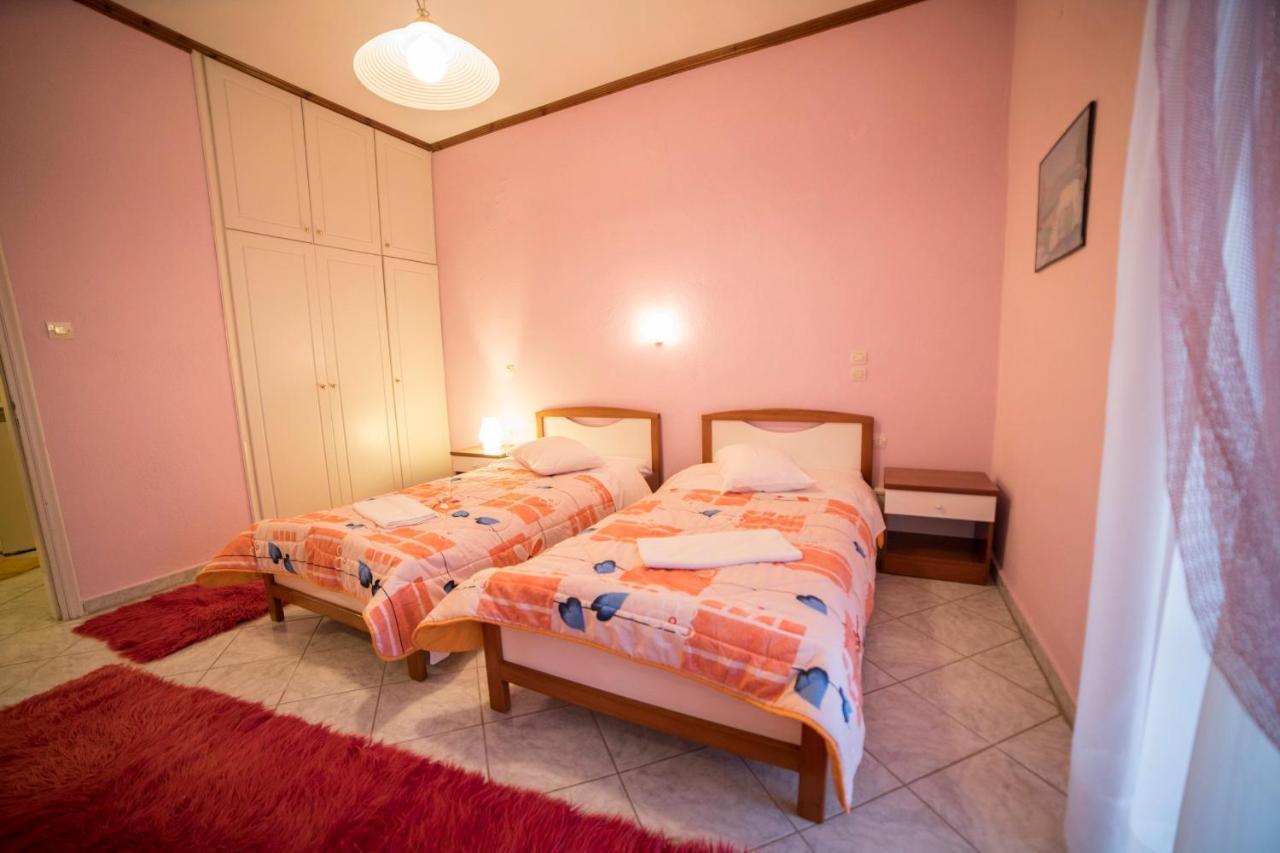 Ξενοδοχειο Παπαναγιωτου Hotel Neraïdochóri Екстериор снимка