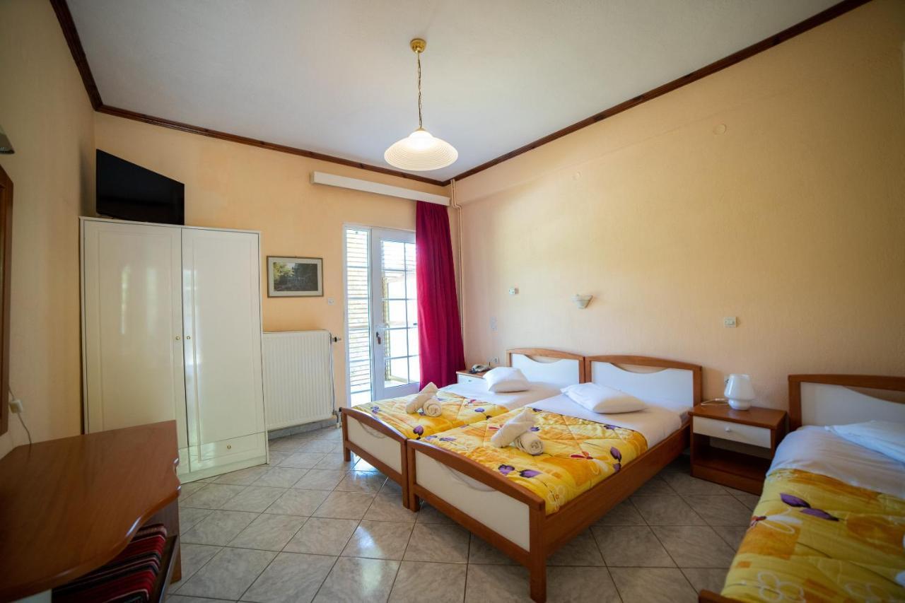 Ξενοδοχειο Παπαναγιωτου Hotel Neraïdochóri Екстериор снимка
