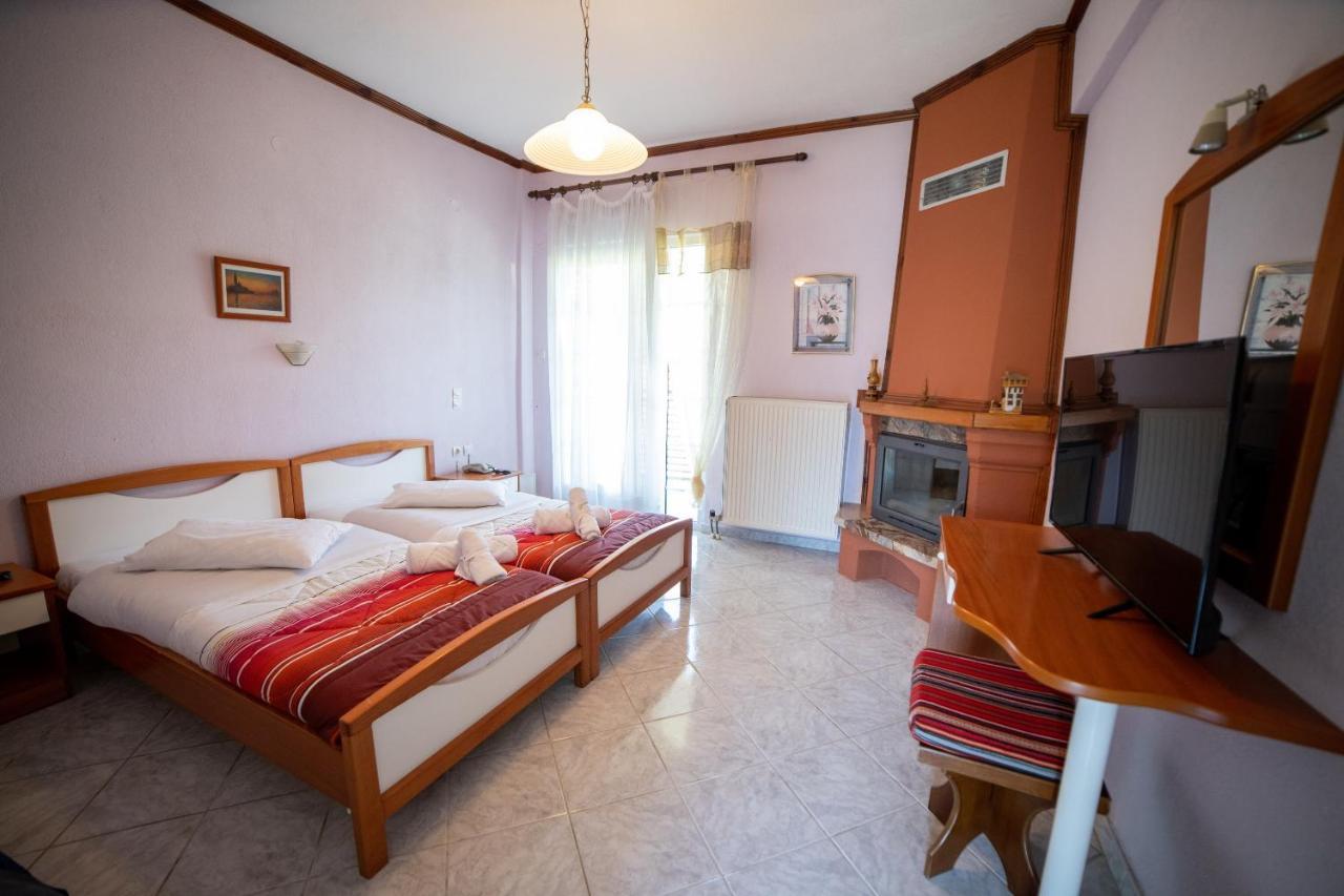 Ξενοδοχειο Παπαναγιωτου Hotel Neraïdochóri Екстериор снимка
